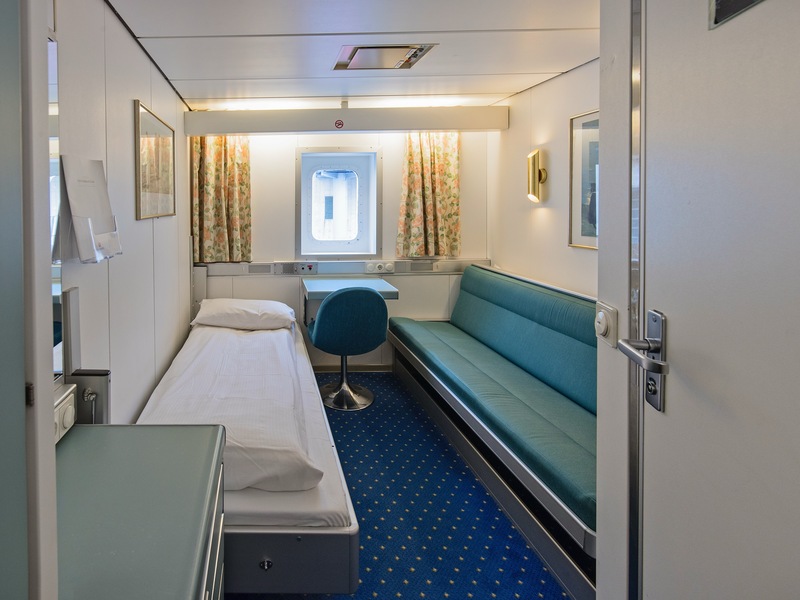 Polar Outside | Middle deck for 2 travellers